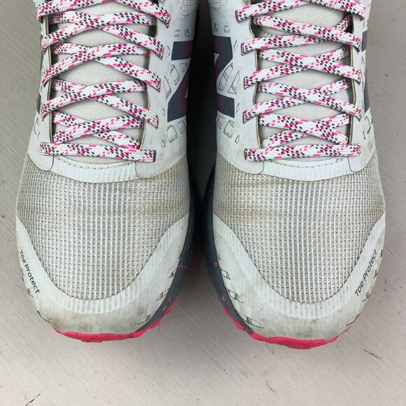 New Balance Women's Size 7B Grey Blue Nitrel V1 Trail Running Sneakers WTNTRRL1 - Picture 7 of 16